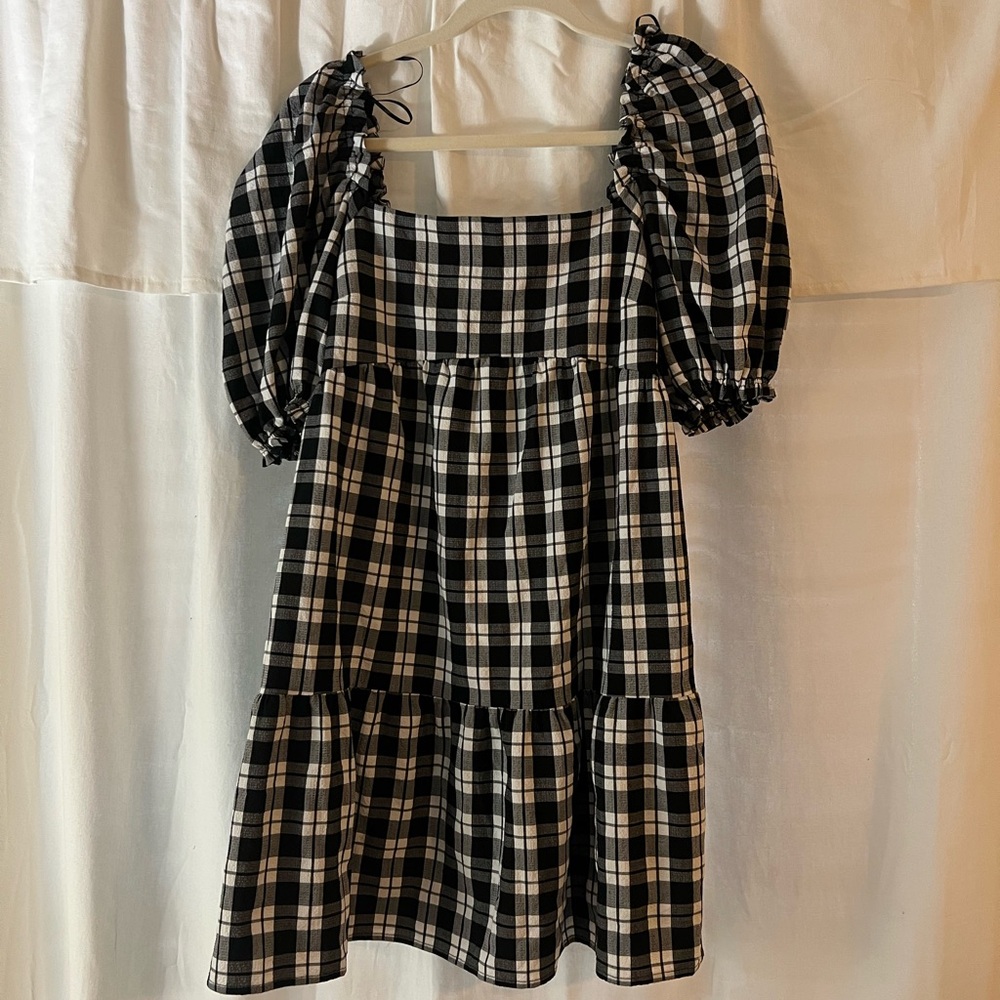 H&M Black and White Plaid Puff-Sleeve Mini Dress